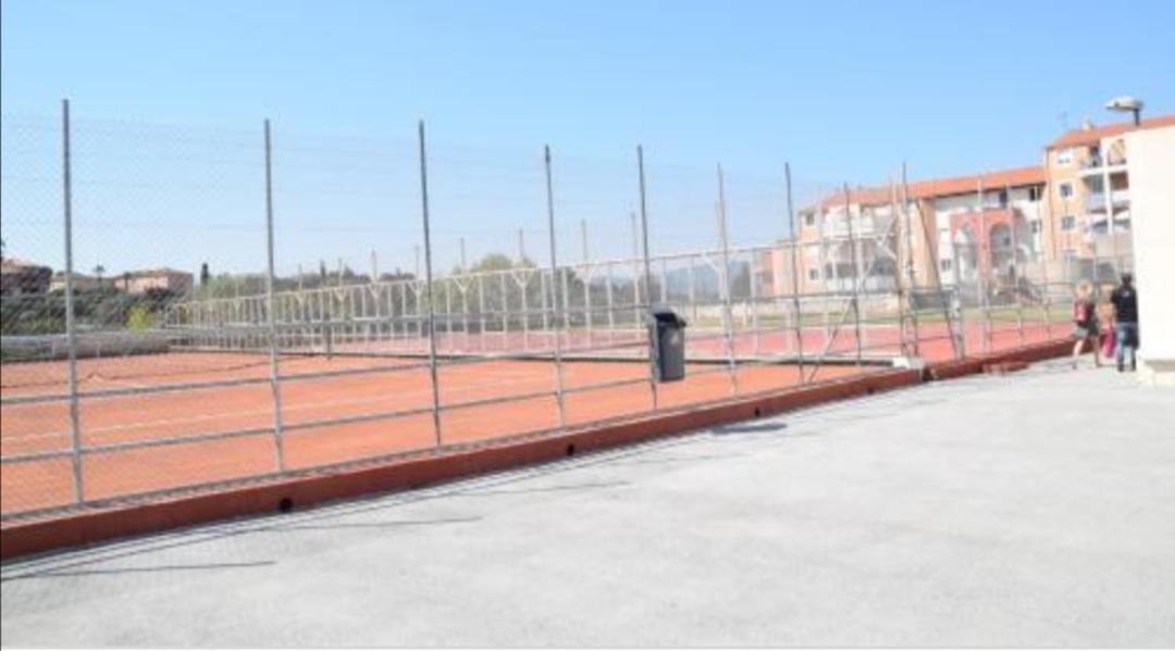 appartement au LAGON BLEU à Fréjus, garage, tennis&piscine 1200 M2 Esterno foto